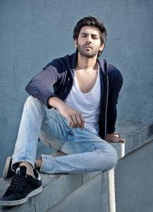 kartik aaryan wallpapers 39